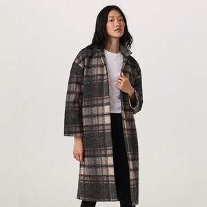 Vuori Women’s Ballard Trench in Willow Grey Nova Plaid